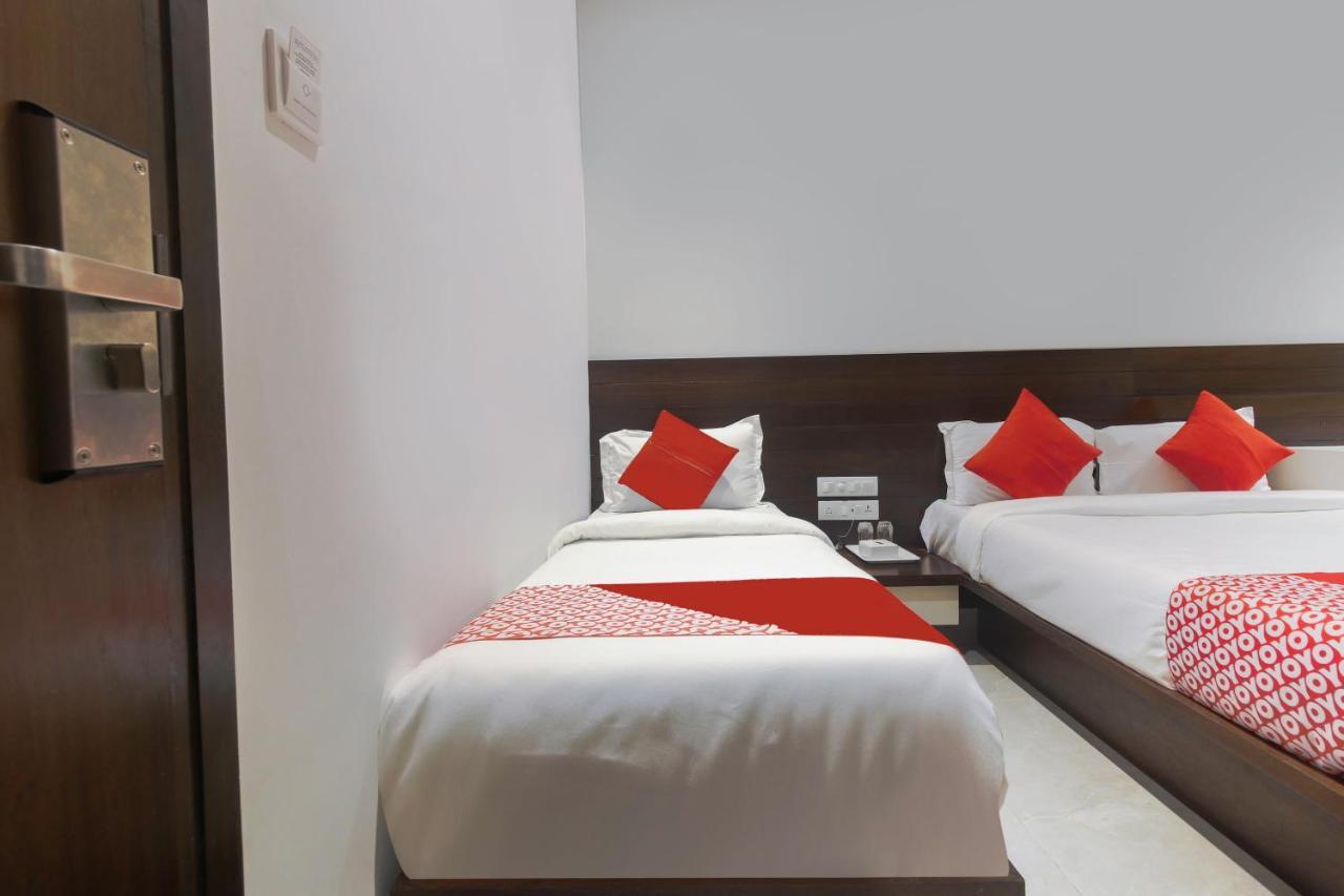 Hotel Flora Suites Mumbai Bagian luar foto