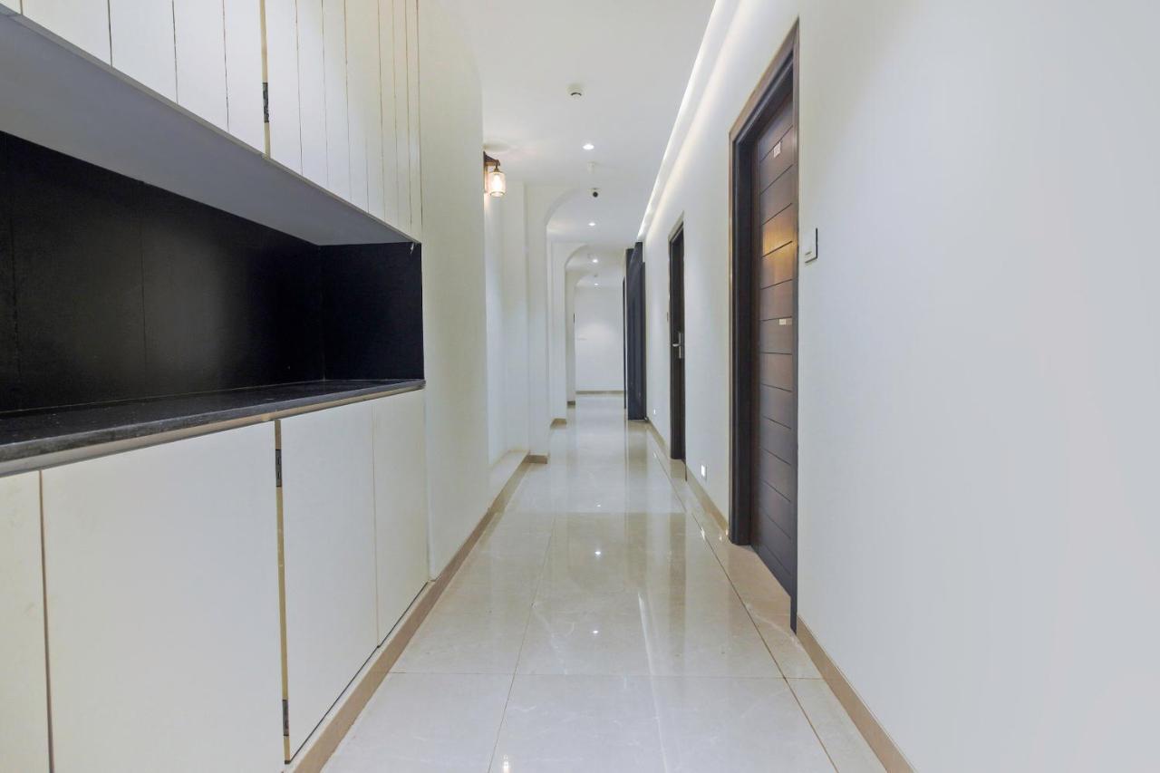 Hotel Flora Suites Mumbai Bagian luar foto