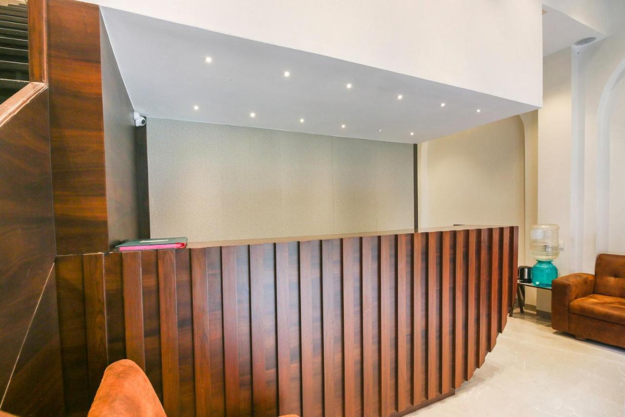 Hotel Flora Suites Mumbai Bagian luar foto