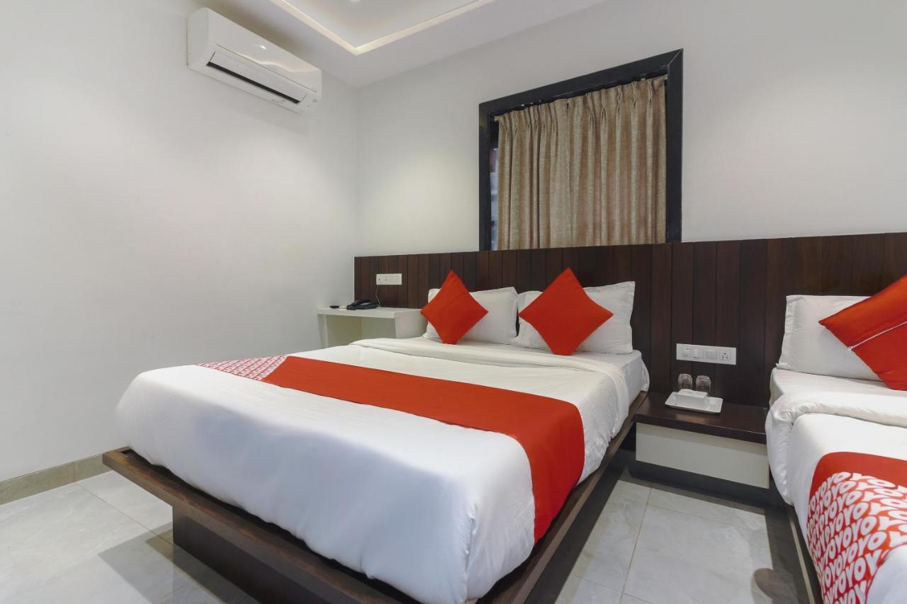 Hotel Flora Suites Mumbai Bagian luar foto