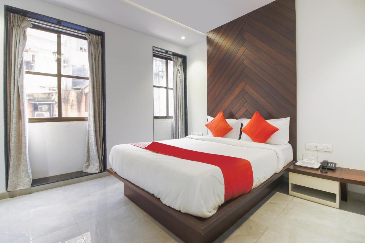 Hotel Flora Suites Mumbai Bagian luar foto