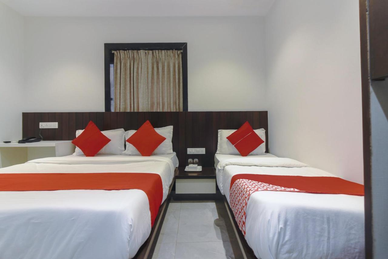 Hotel Flora Suites Mumbai Bagian luar foto