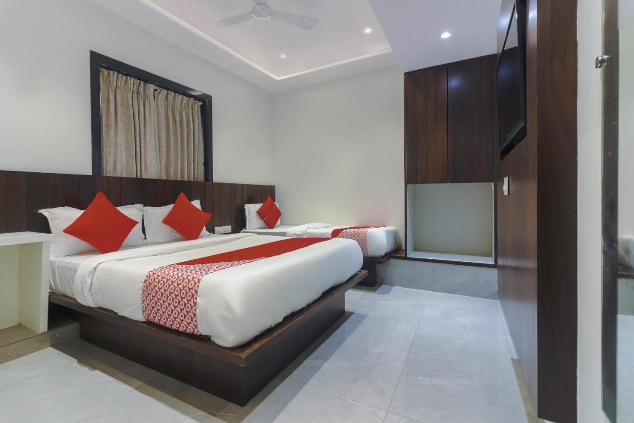 Hotel Flora Suites Mumbai Bagian luar foto